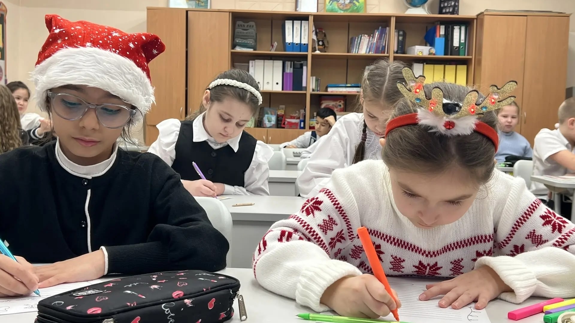 Орлята России: обмен открытками перед Новым годом!